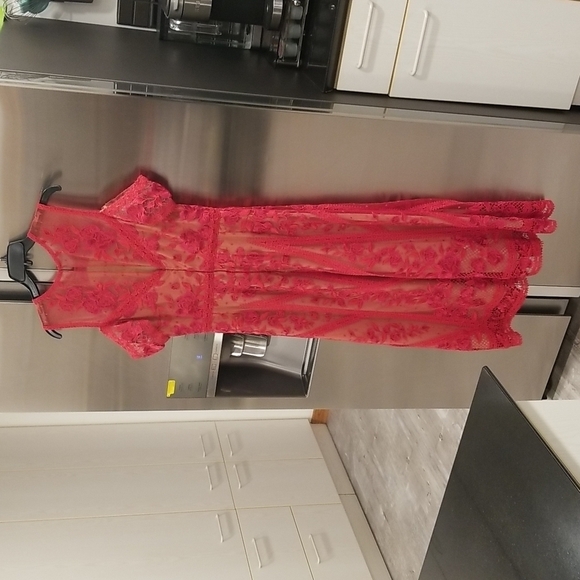 💕MARCHESA💕 Cold-Shoulder Guipure Lace-Trimmed Embroidered Tulle Midi Dress Red - Picture 10 of 16